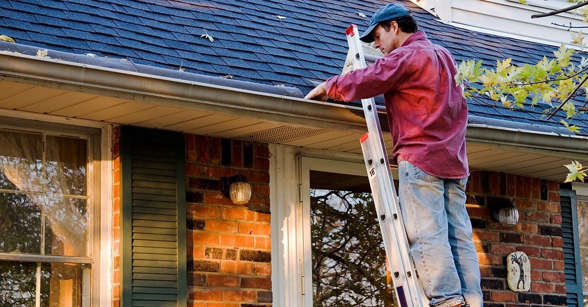 3 Things You Should Know About Proper Roof Maintenance Before Buying a New Home